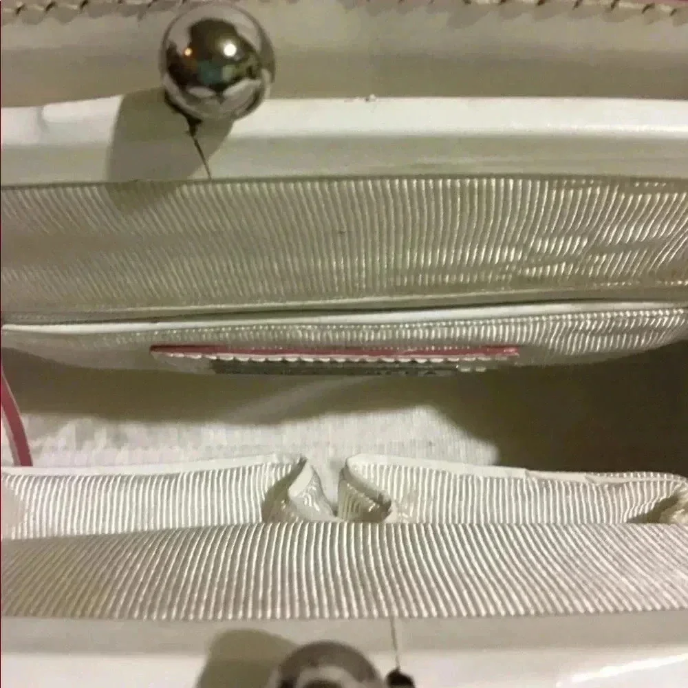 Elliott Lucca White Woven leather Handel bag